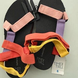 Time and Tru Multicolor Strap Sandals